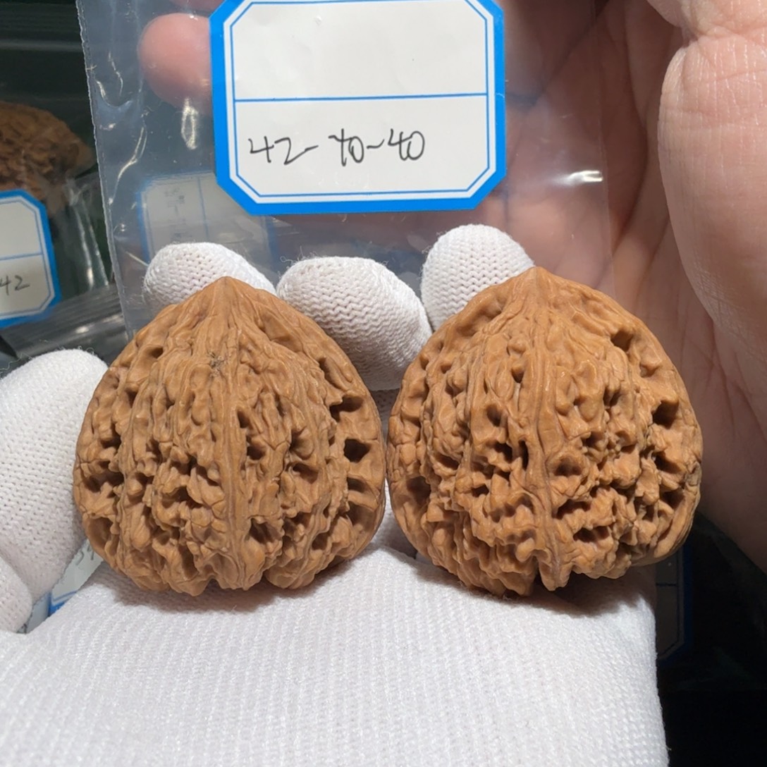 吊坠文玩核桃南疆三角33