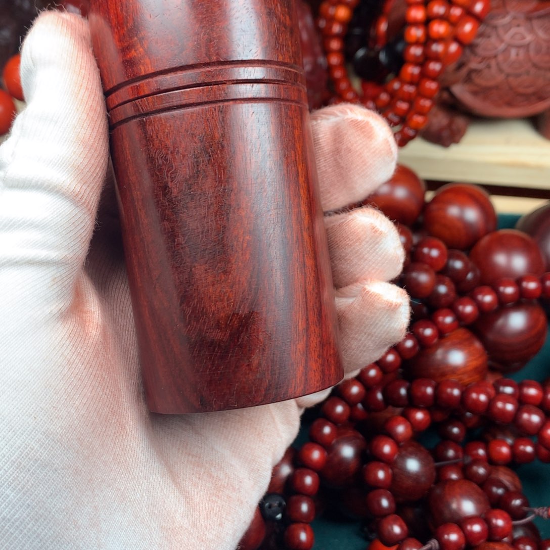 木装***手高品质血檀牙签筒