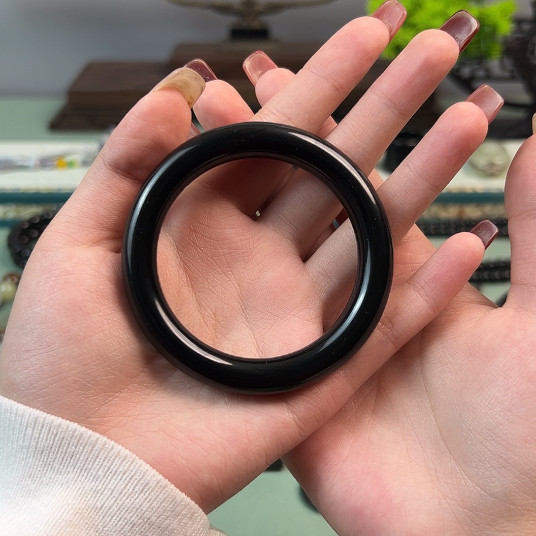 和田玉（糖玉）未镶嵌手链