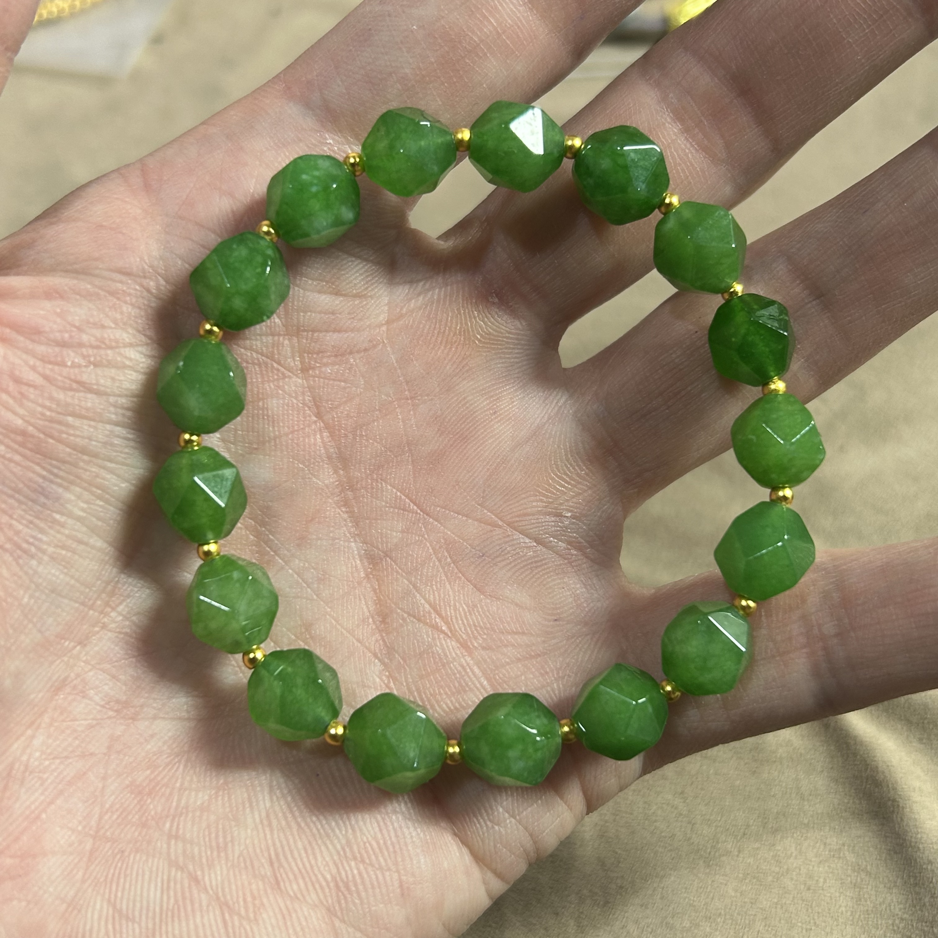 32001634绿舒异形珠串（多样性发其一）408