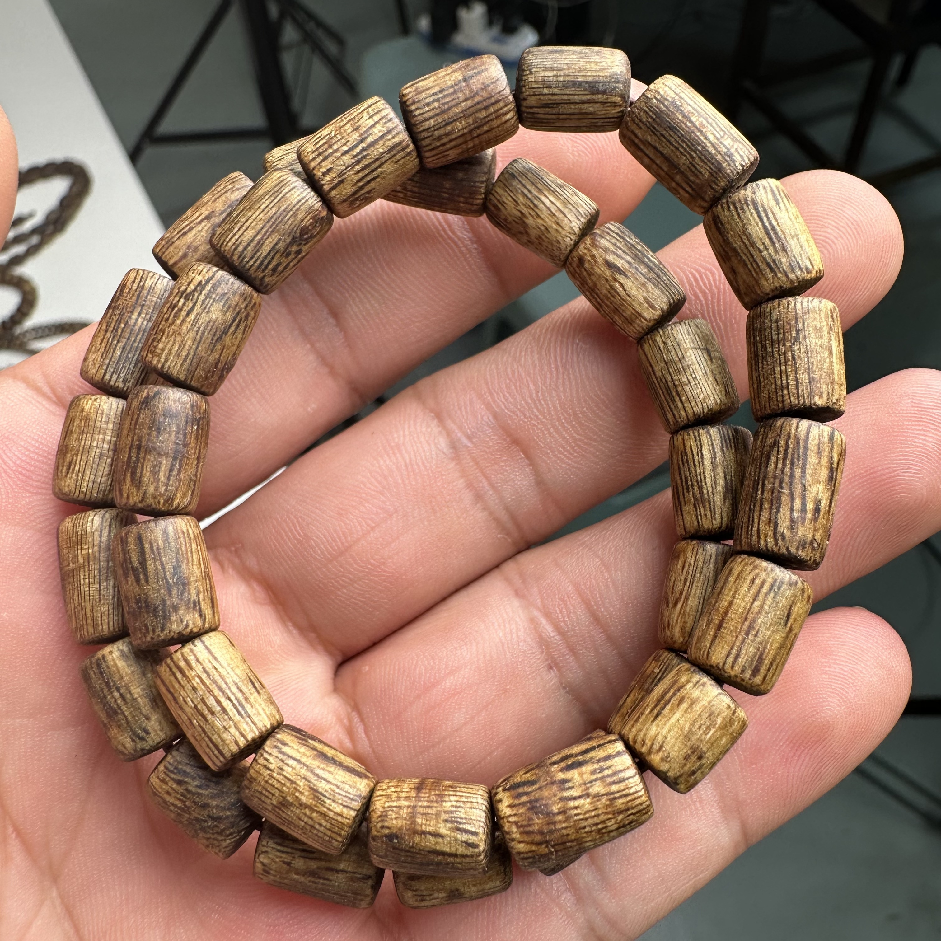 沉香木碎料工艺品熏香挂车直筒