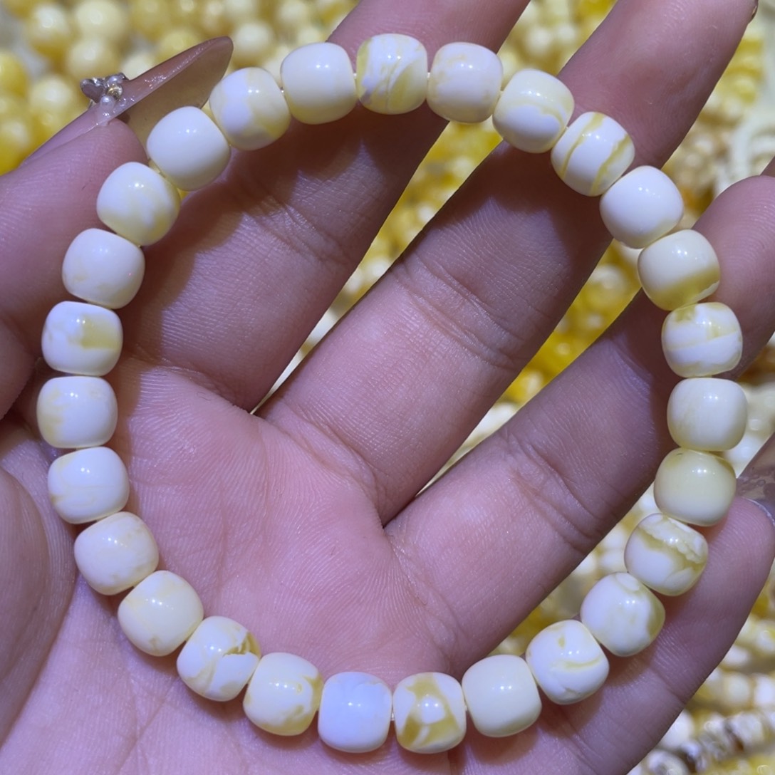 手绳琥珀未镶嵌7.6m