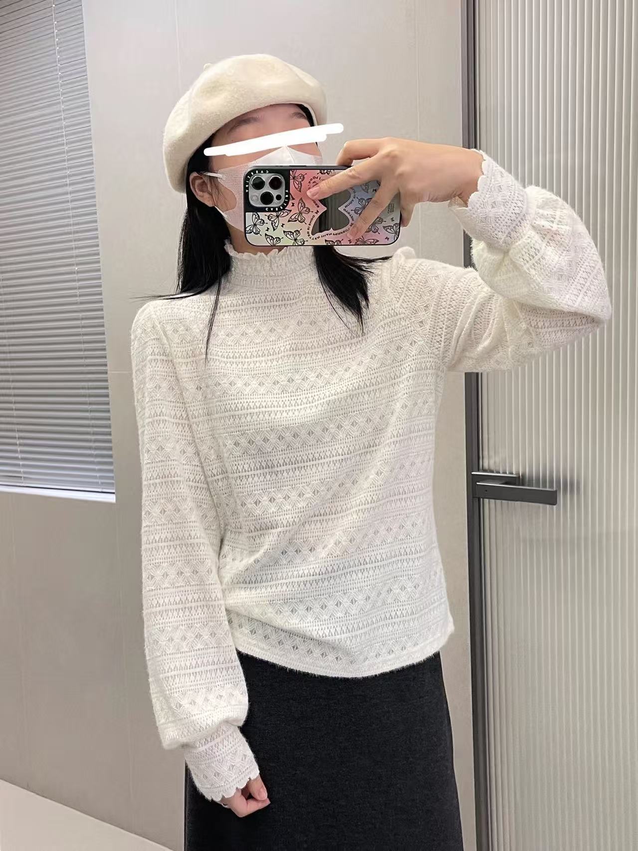 绝美内搭甜美宫廷风木耳边绒感蕾丝打底衫