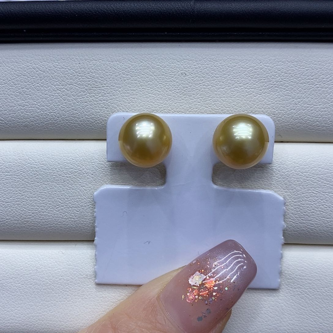 18K金镶嵌海水珍珠耳饰10到11点位