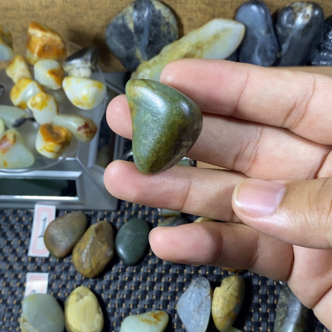 王***）和田玉（糖玉）未镶嵌挂件