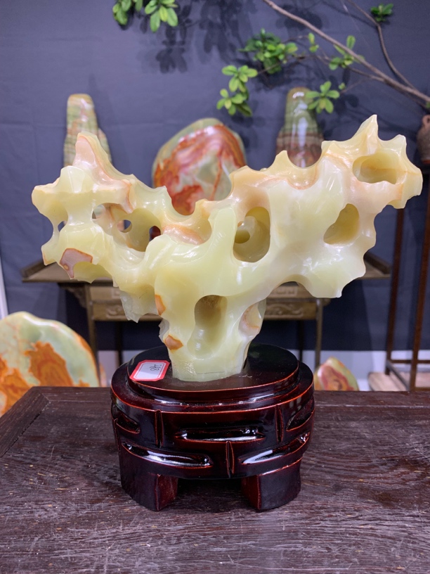 高22宽23厚6cm适合客厅书房架装饰的玉玲珑