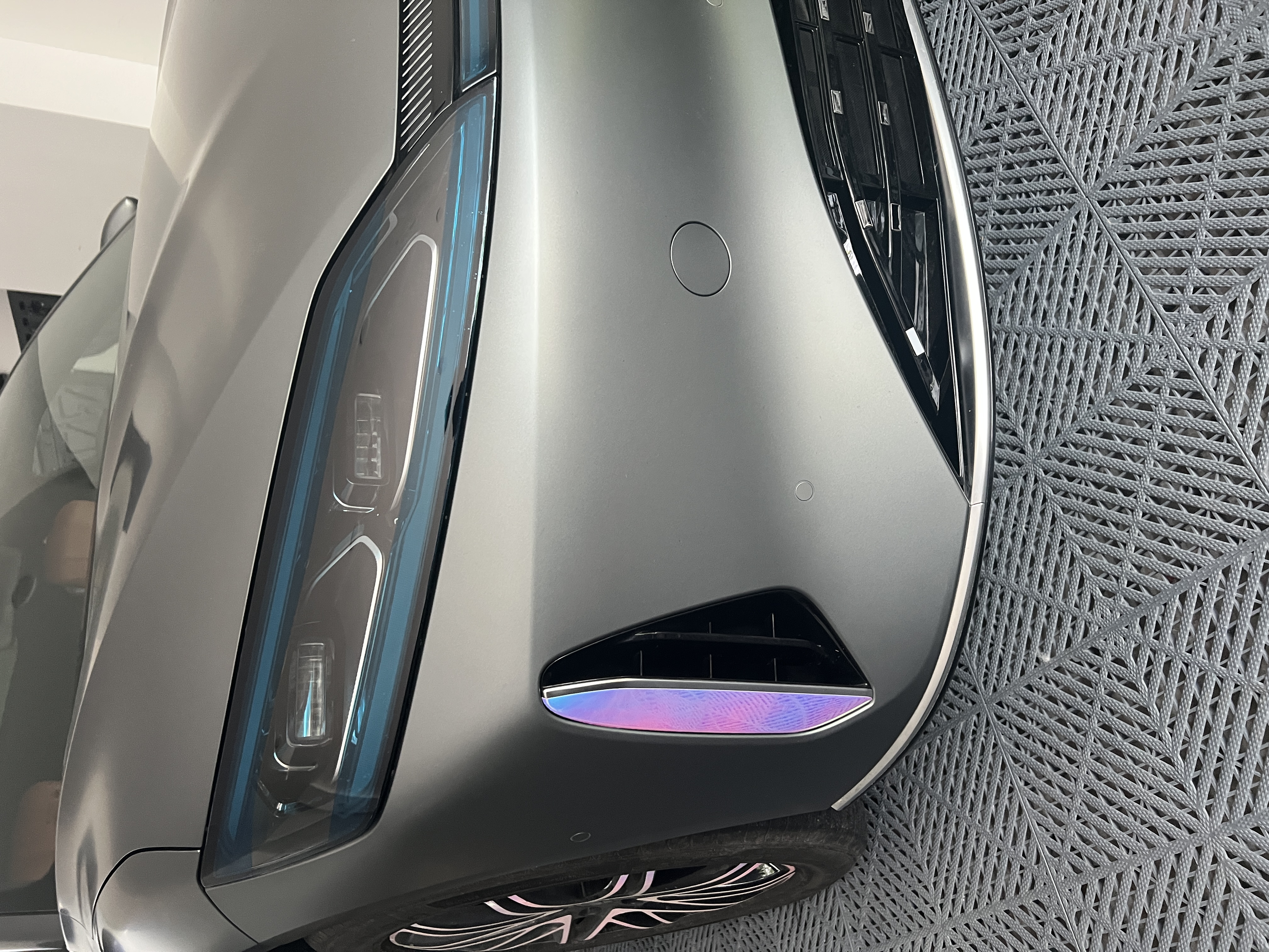 奇瑞风云A9L镭射七彩贴纸前杠车门轮毂车标装饰侧车身反光拉花贴