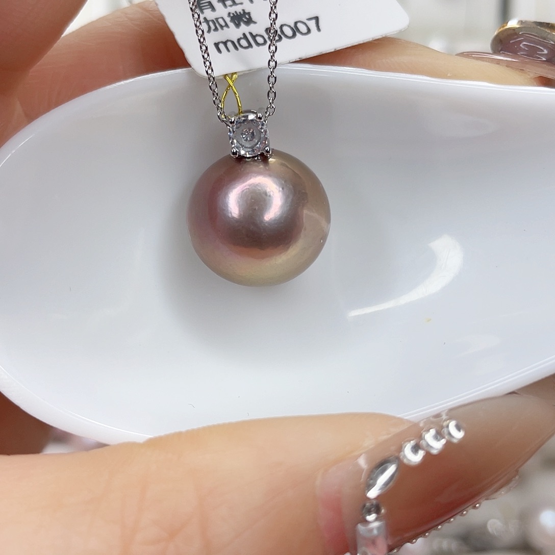 淡水珍珠吊坠(赠链)未镶嵌