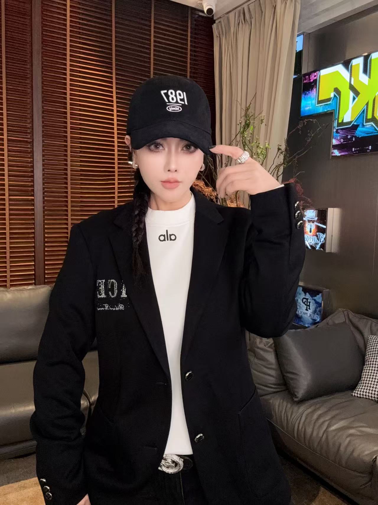 【JDKJ】秋冬时尚休闲轻奢高端百搭男士字母烫钻西装X926西服小西装