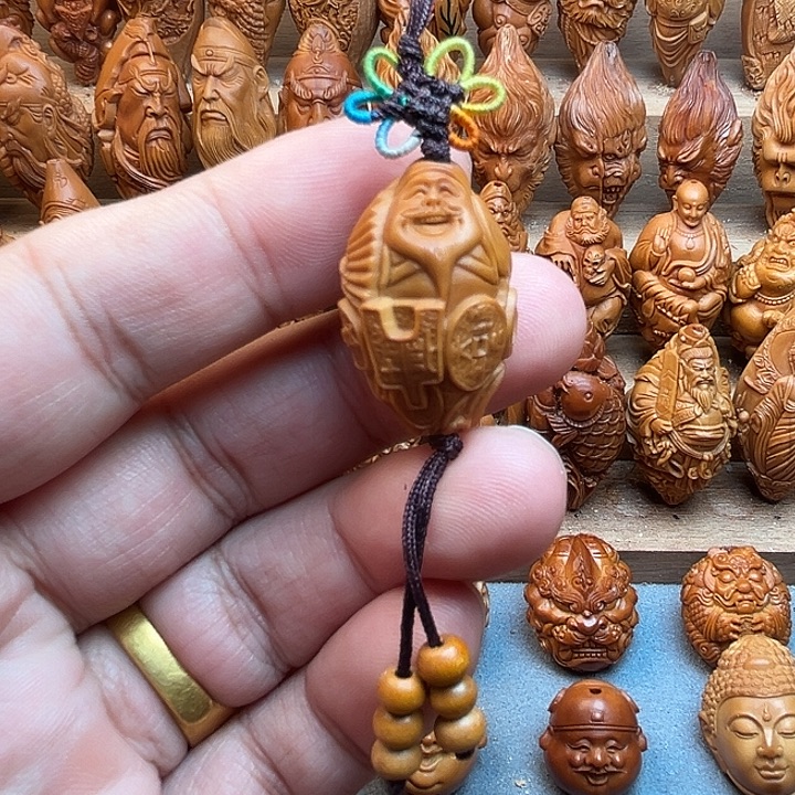吊坠橄榄核18财神爷