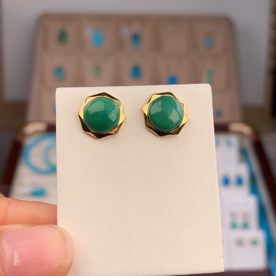 绿松石未镶嵌耳饰