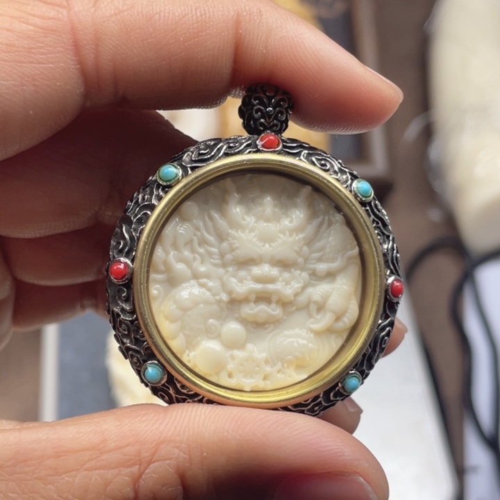 香榧木龙头高货吊坠