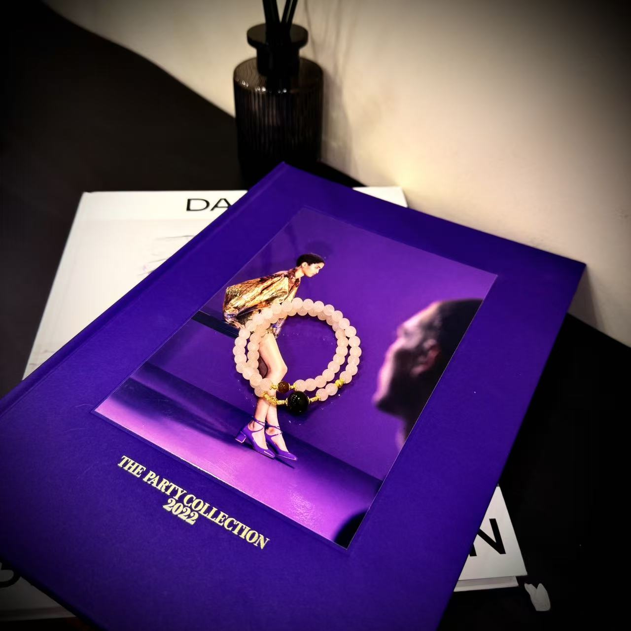 壹屿珠宝     110936    18 K金配件和田玉典藏级颈饰  