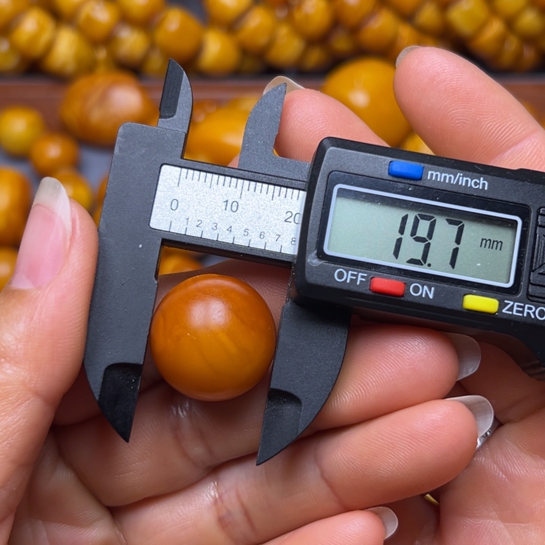 琥珀未镶嵌吊坠(不含链)