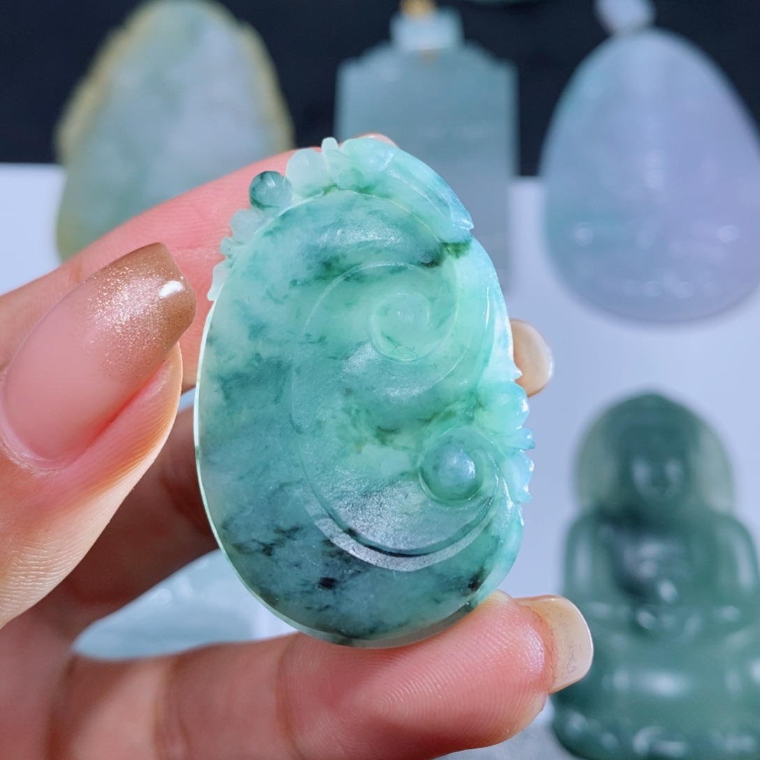 定制翡翠吊坠未镶嵌