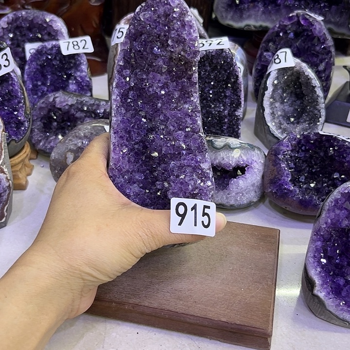 紫晶未镶嵌大型摆件（非配饰）