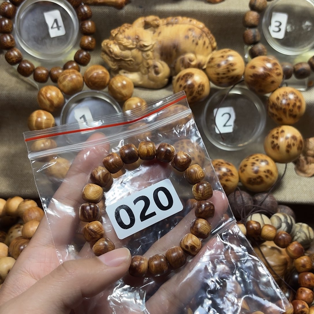 T***@柏木（崖柏）崖柏1.0老型—020