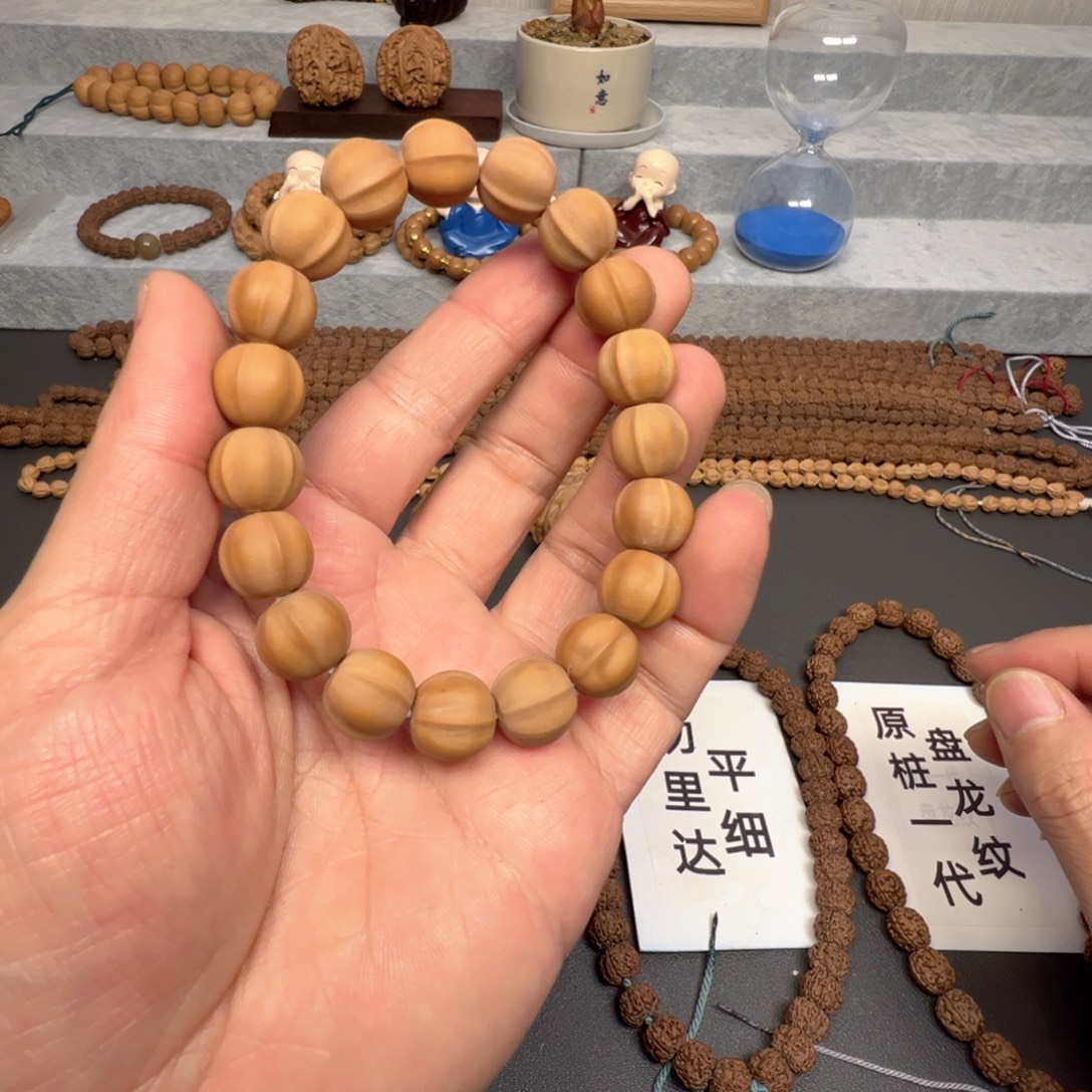 猴头核桃手串猴头核桃手串单圈鲨鱼背龙炎料13mm微微瑕介意勿拍