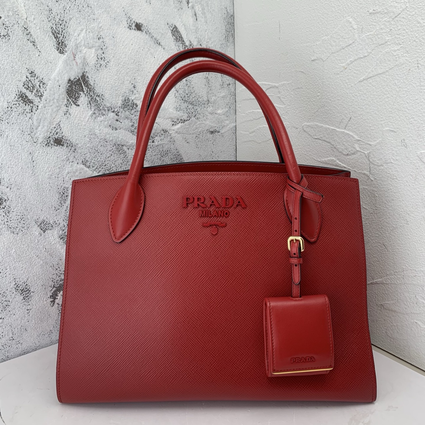 99新 Prada/普拉达 99新普拉达红标皮革女士单肩包