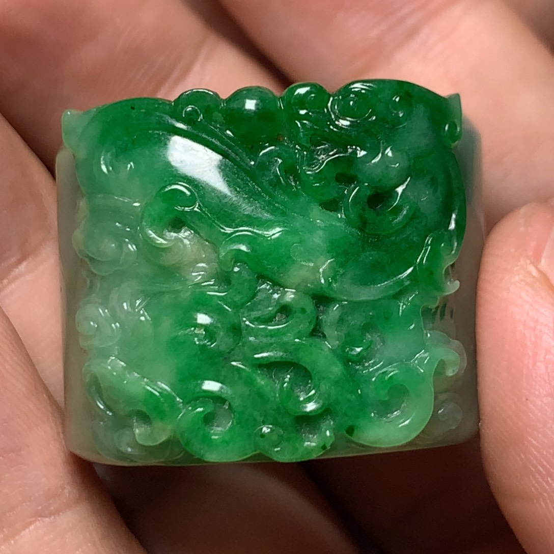 和田玉（糖玉）挂件未镶嵌某***录