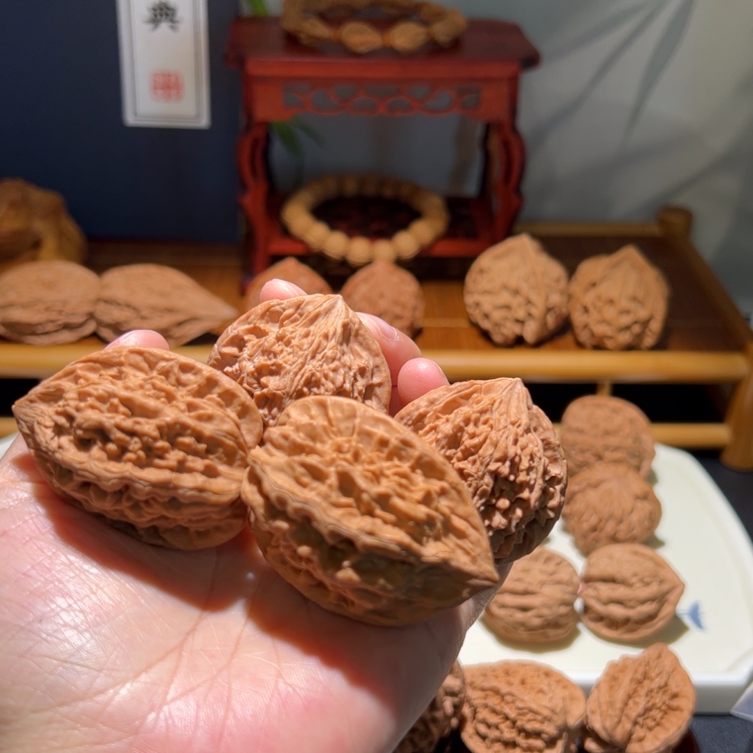 二***子把件文玩核桃铁甲虎陪嫁菠萝蜜