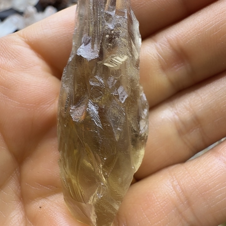 雨***步石材巴西黄晶涅槃