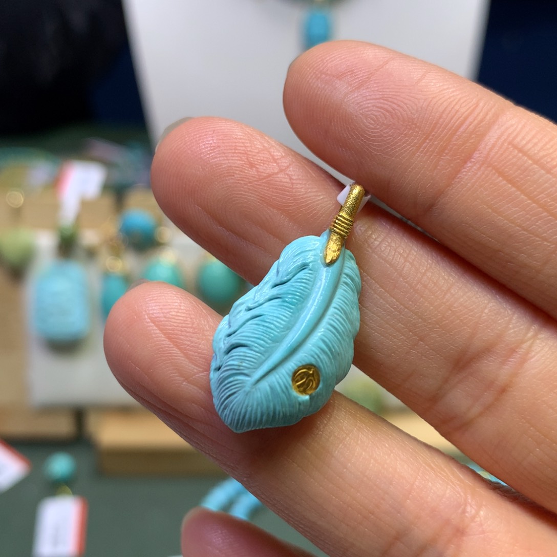 绿松石吊坠18K金镶嵌