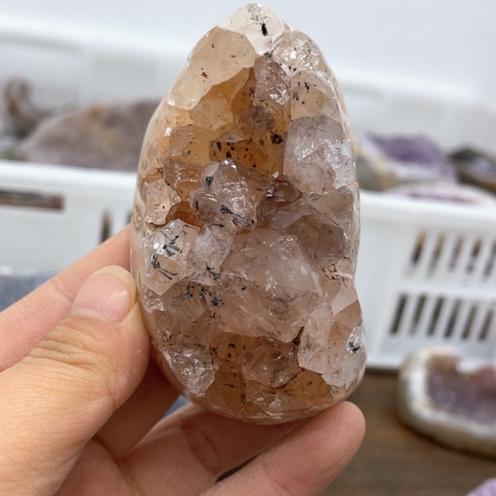 水晶摆件未镶嵌捡漏