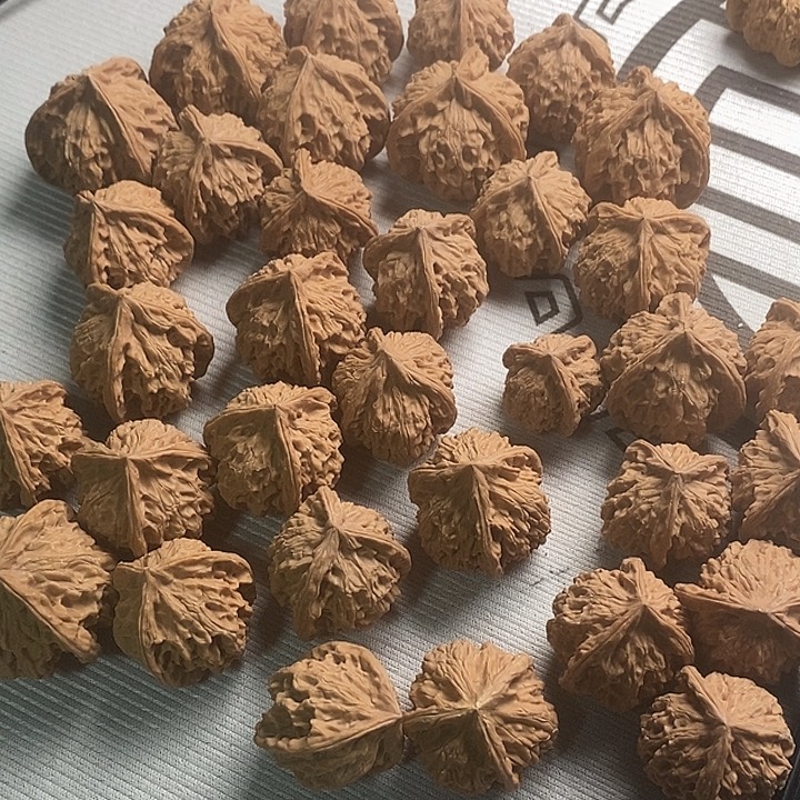 文玩核桃吊坠盘山三棱30个