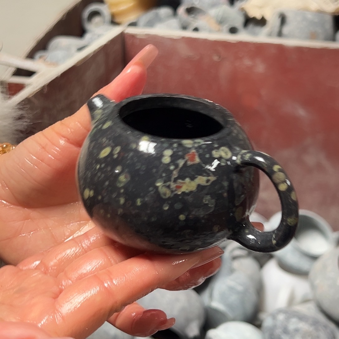 遇壶堂安山玉瑕疵壶