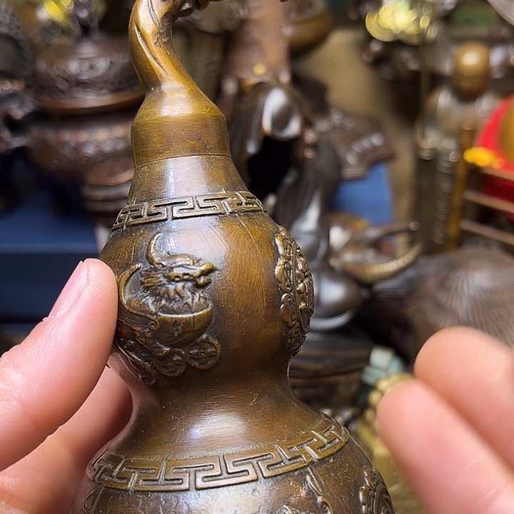 精美铜器批发档口