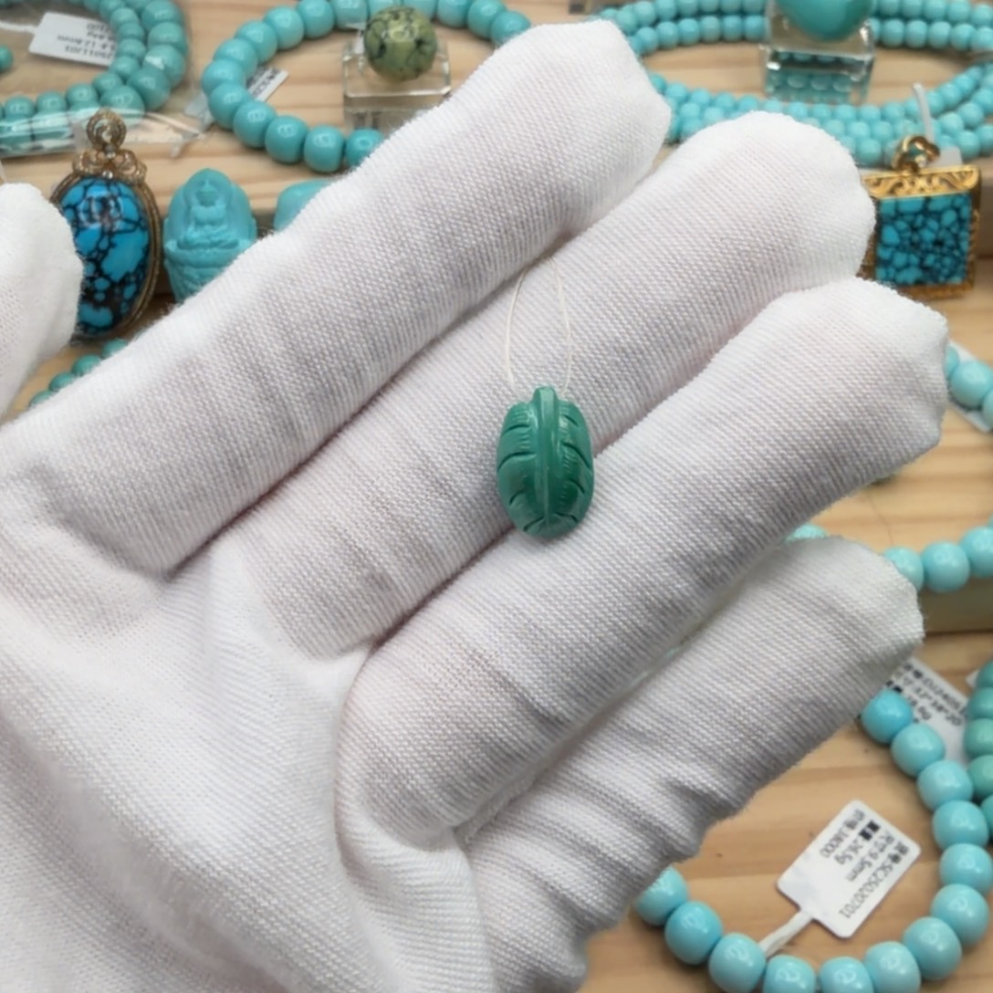 绿松石未镶嵌珠宝奇石