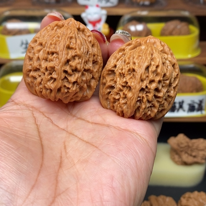 文玩核桃吊坠美***子40全品南疆石