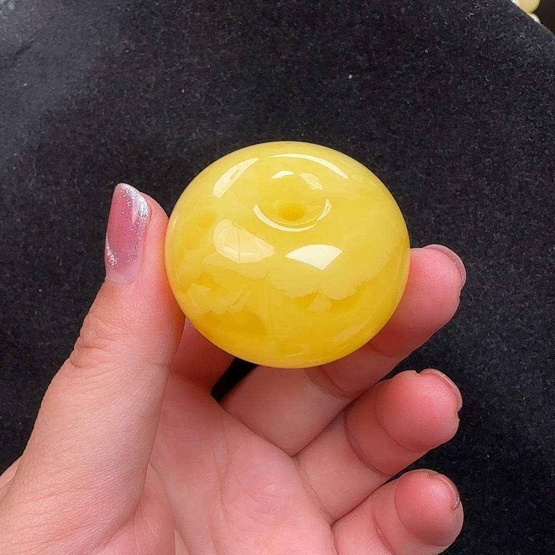 蜜蜡未镶嵌珠宝奇石