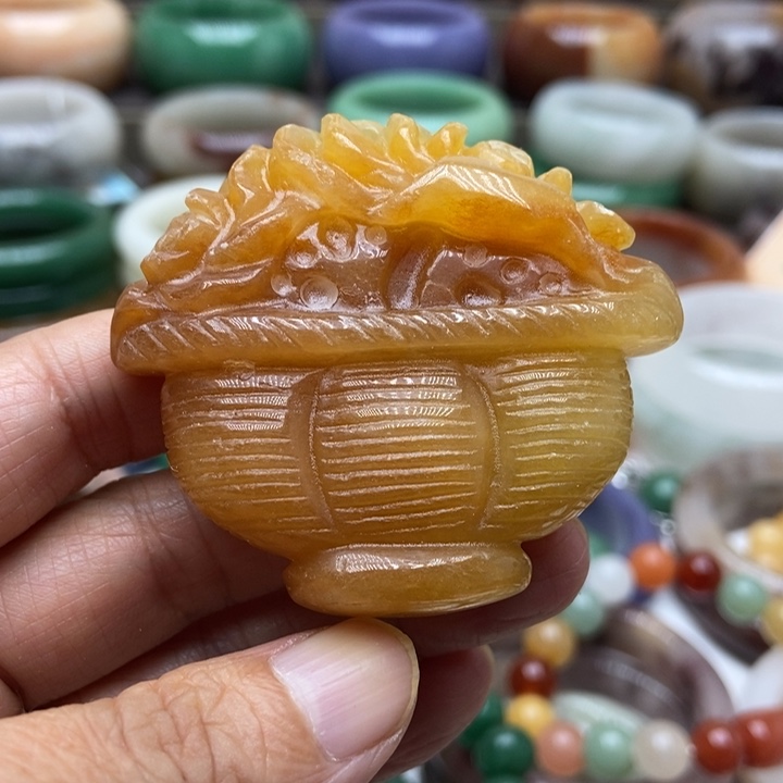 未镶嵌手镯石英质玉