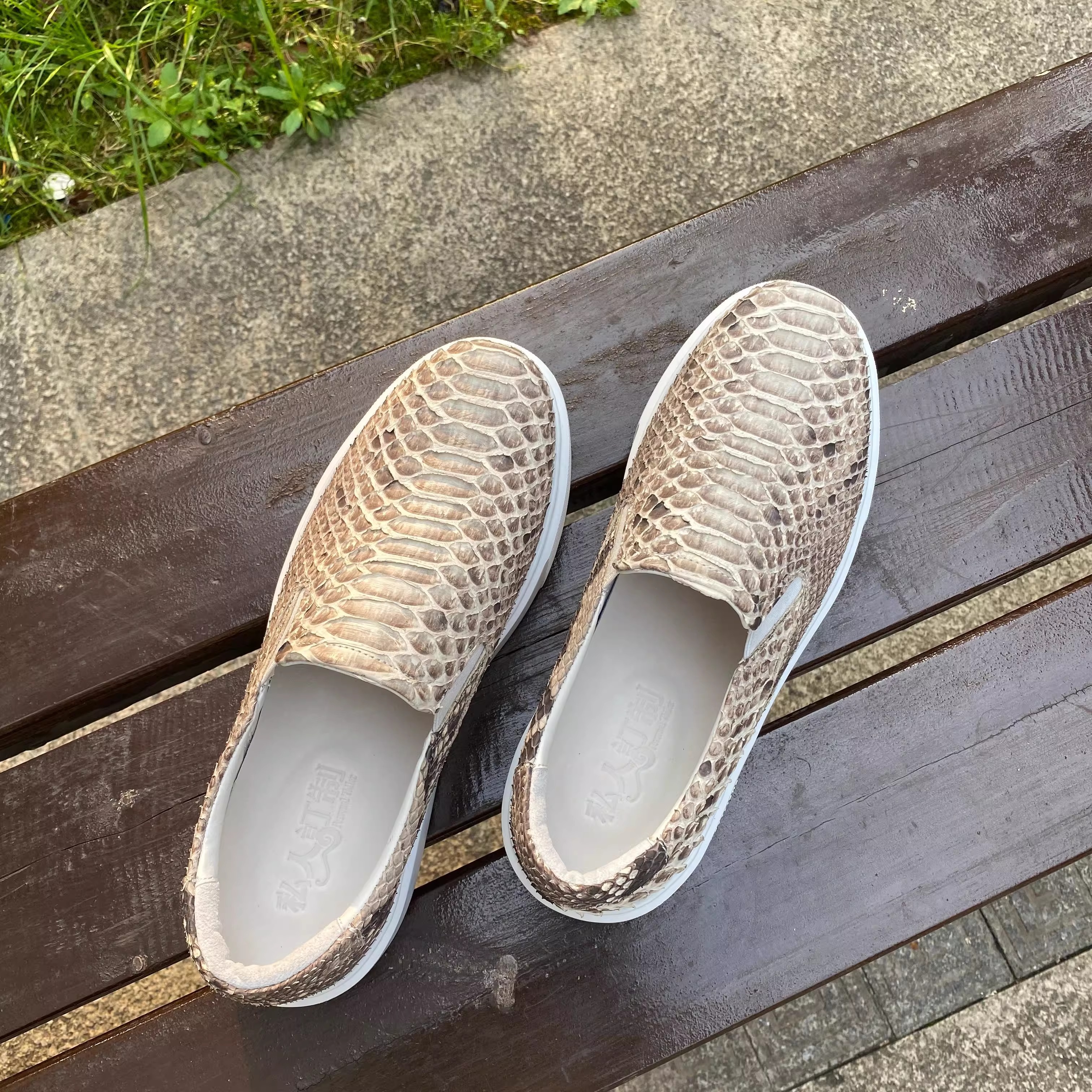 蟒蛇皮休闲滑板鞋软底一脚蹬套脚男皮鞋时尚运动鞋情侣鞋百搭潮流