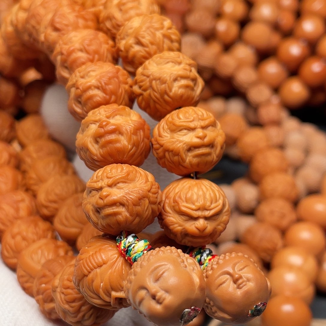 吊坠猴头核桃h****哥大圣