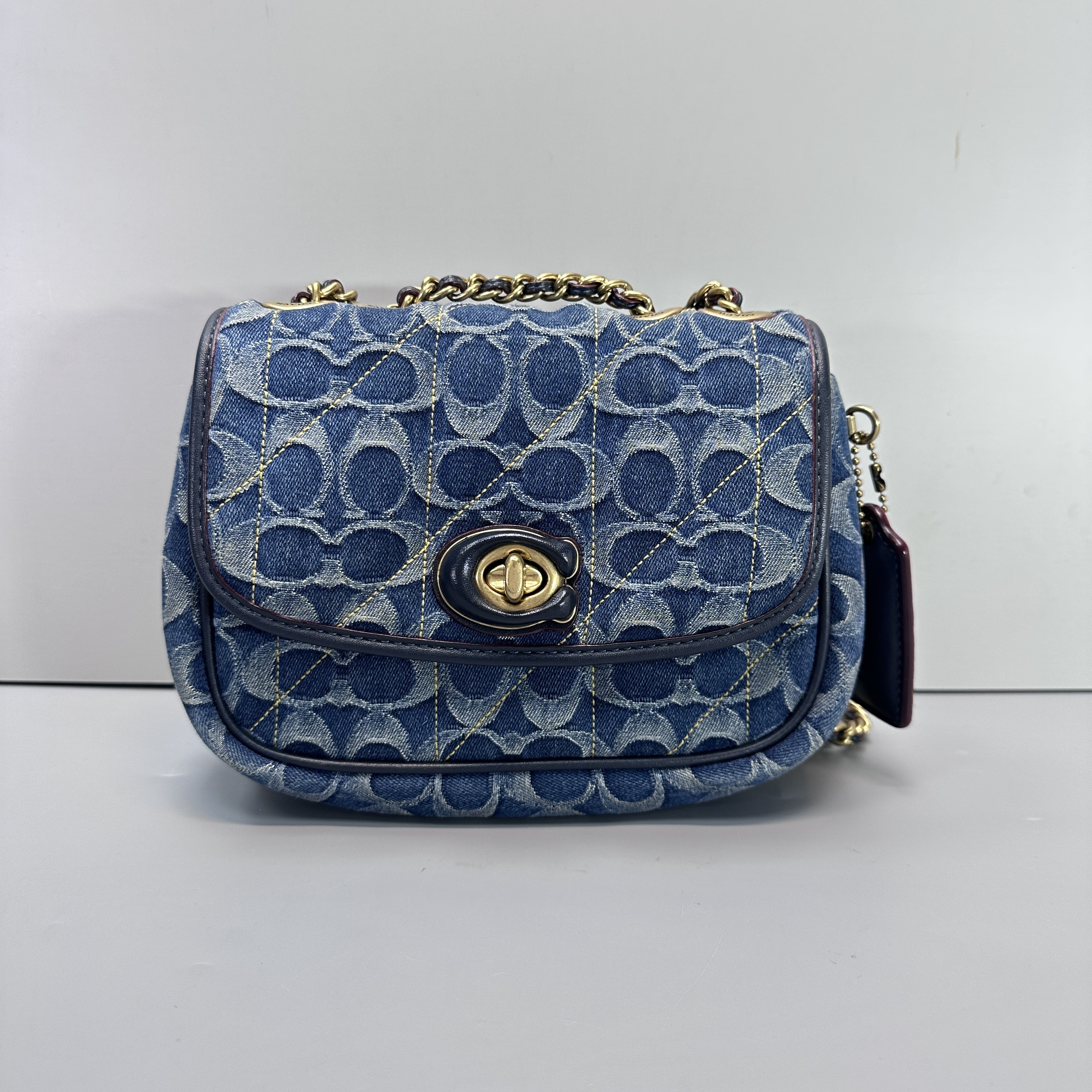 95新 COACH/蔻驰 pillow20蓝色香布蕾链条包20x14x6cmM020501