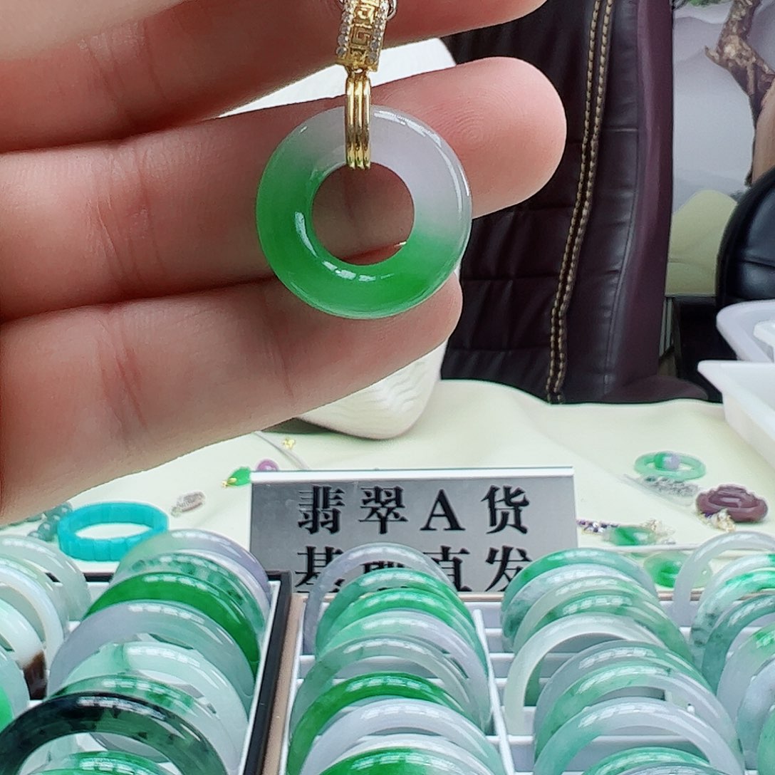 翡翠吊坠(赠链)银S925镶嵌