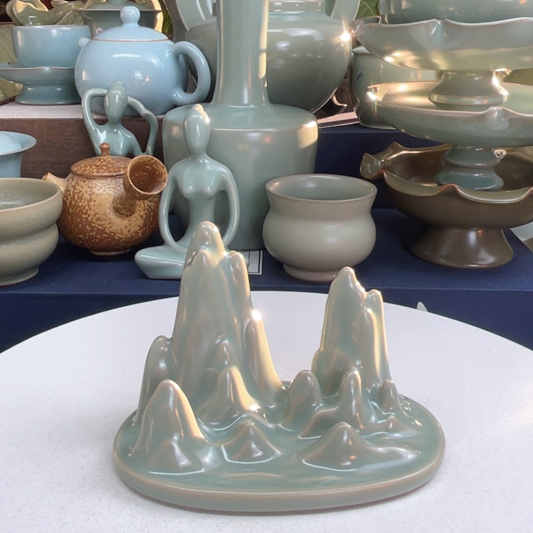 汝州汝瓷千里江山图