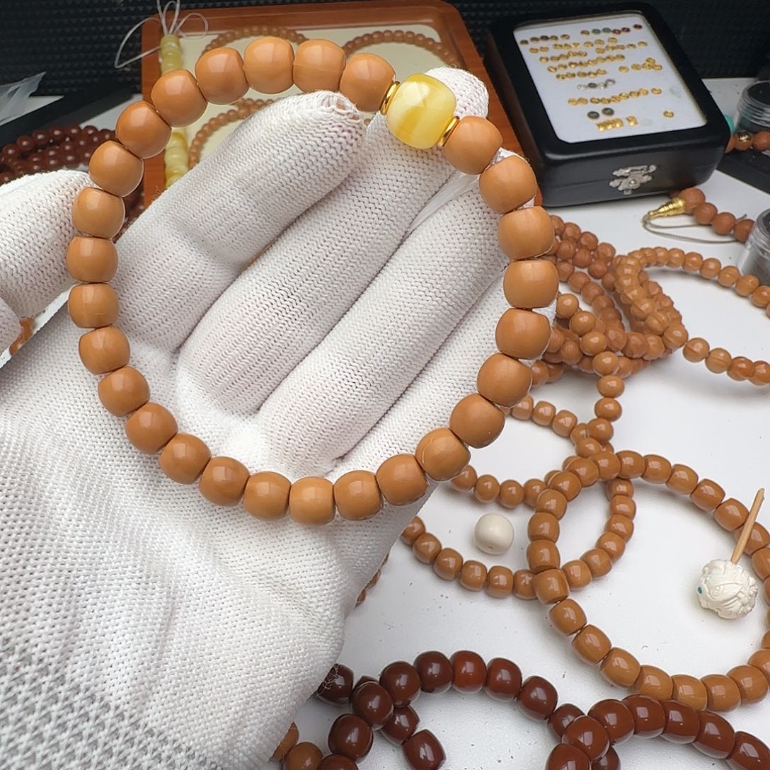 .***.猴头核桃吊坠直切