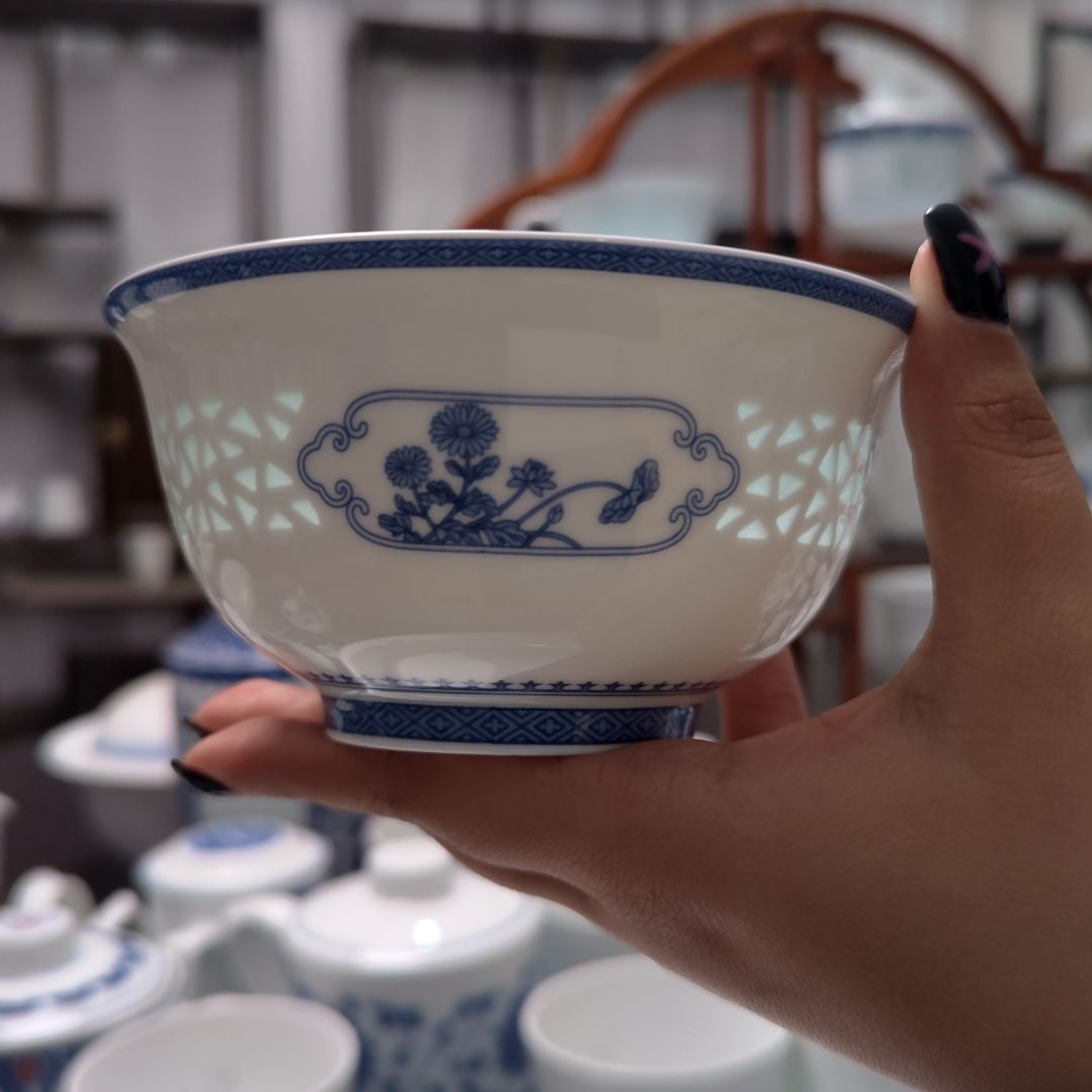 陶瓷四时吉祥4.5寸饭碗一个