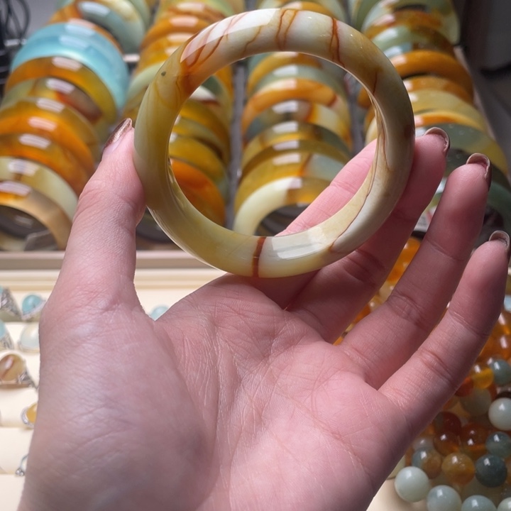 蛇纹石玉手镯未镶嵌57.4