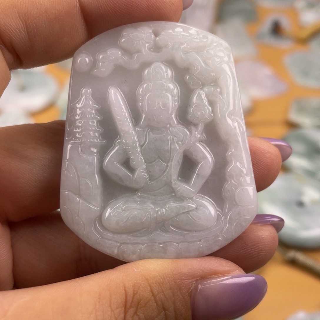 翡翠未镶嵌颈饰虚空