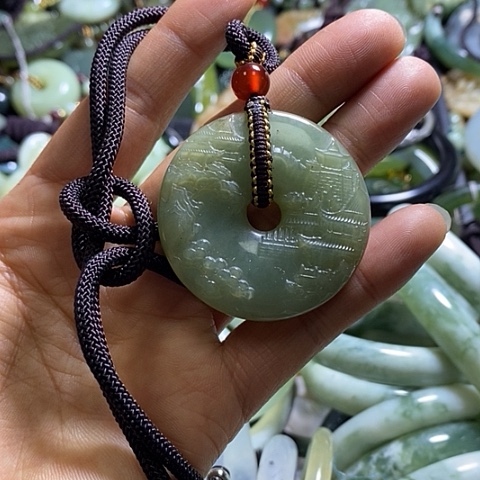 岫玉颈饰未镶嵌挂件