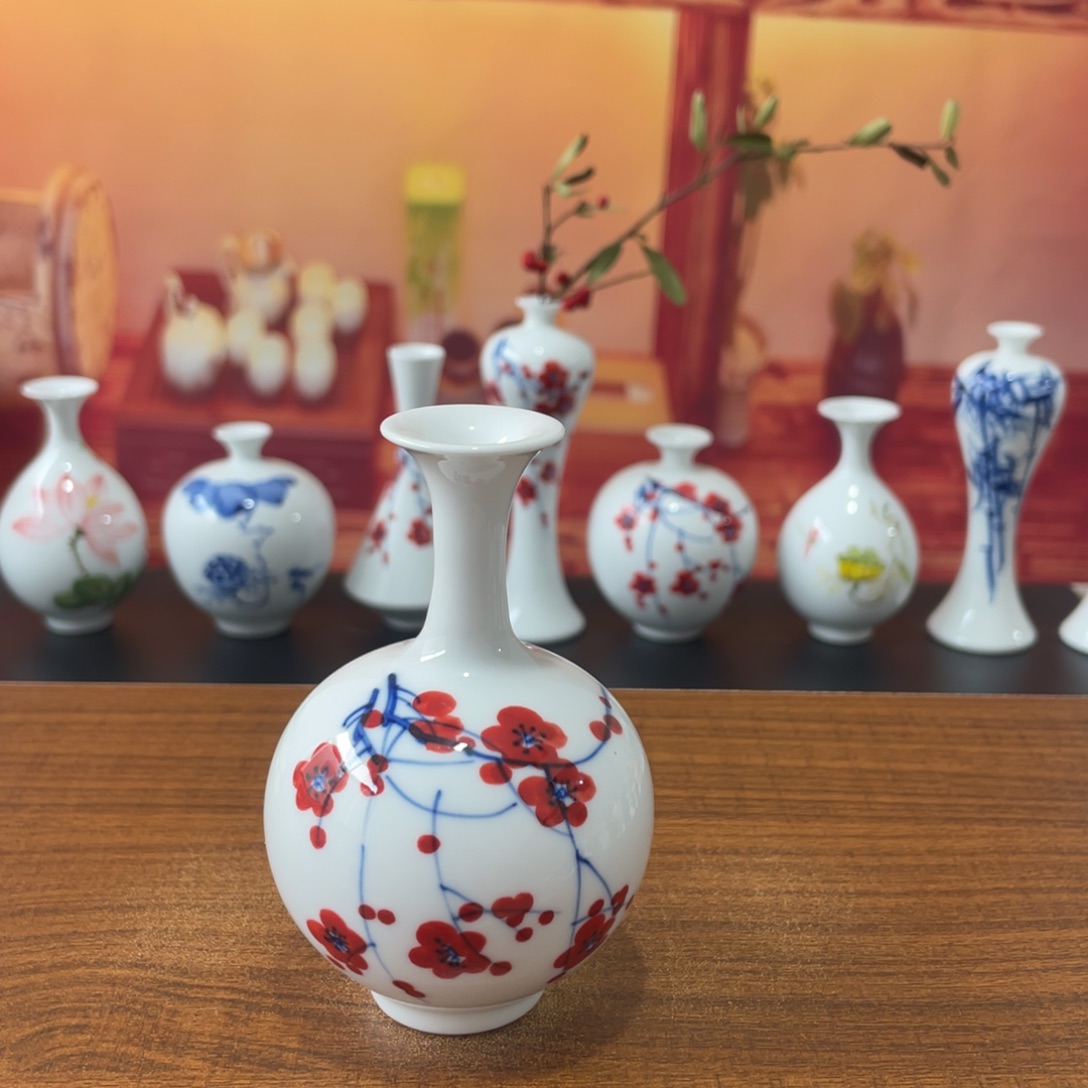 陶瓷景德镇小花瓶等着你