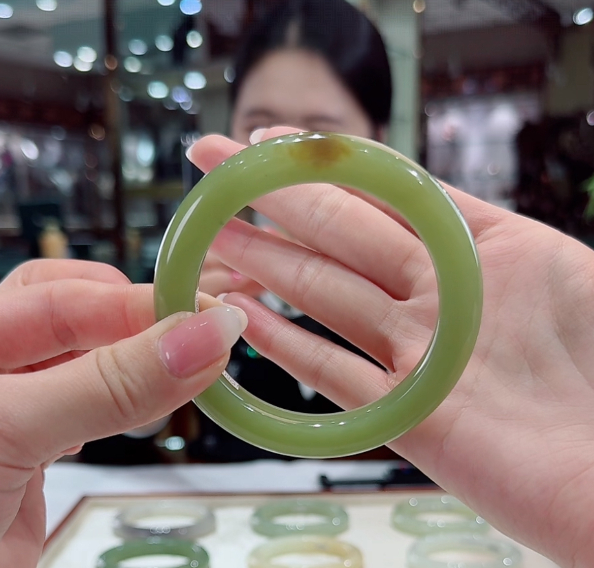 精品和田玉手镯  黄口57