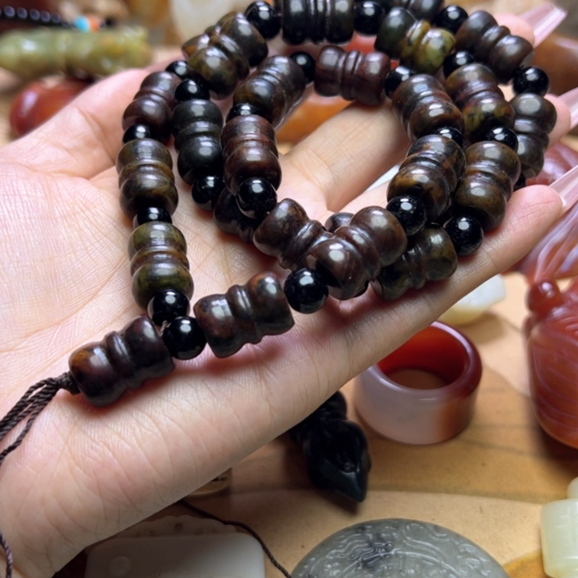 【闪购商品】蛇纹石玉颈饰未镶嵌