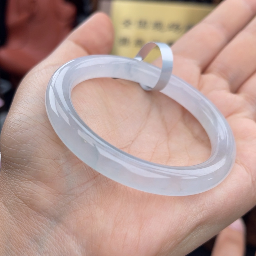 翡翠手镯（圆镯）未镶嵌