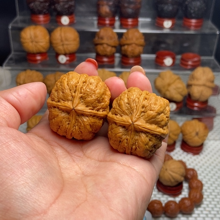 文玩核桃把件p****e四棱90